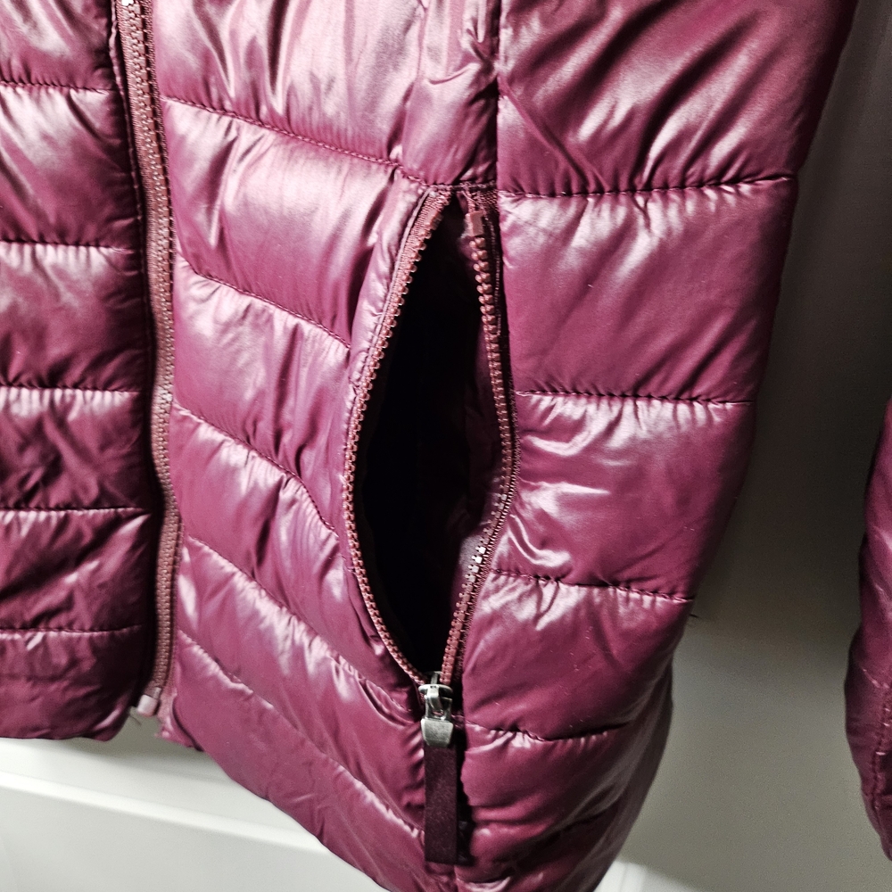 St. John’s Bay Burgundy Hooded Puffer Jacket Lightweight Zip Coat Small - Picture 4 of 9